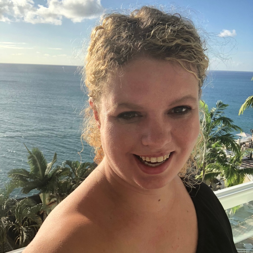 Meet your Posher, Ashley